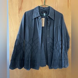 Women’s button embroidered top